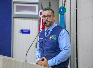 Leonardo Dias aprova lei que cria Ambulatório de Amamentação em Maceió