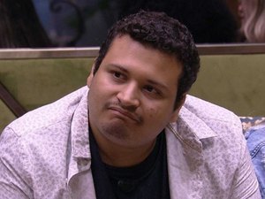 Ex-bbb Victor Hugo tenta embarcar em voo no Aeroporto de Maceió, mas é impedido