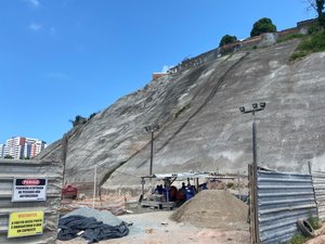 Obras de contenção de encostas avançam no Vale do Reginaldo e Grota Santa Helena