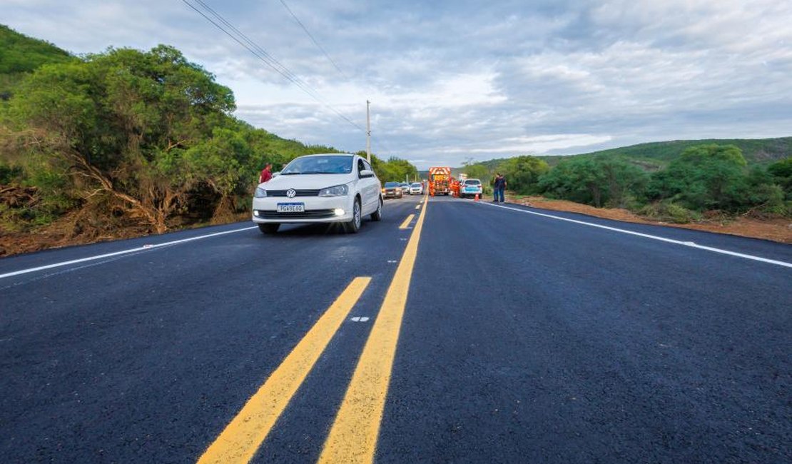 Rodovia AL-225 é reaberta após recuperação emergencial em Piranhas
