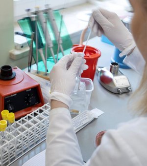 Laboratório vai pagar R$ 27 mil a quem receber coronavírus
