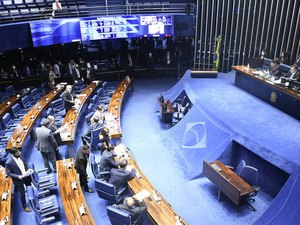 Senado aprova MP que amplia margem de empréstimo consignado