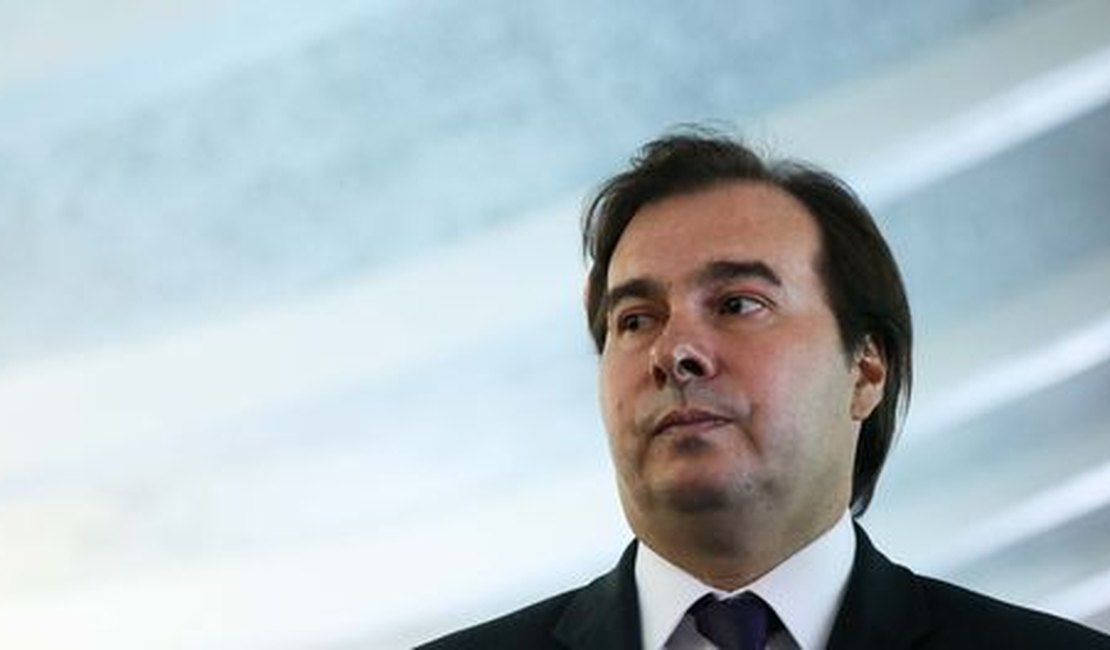 Rodrigo Maia marca para 2 de agosto votação da denúncia contra Temer no plenário