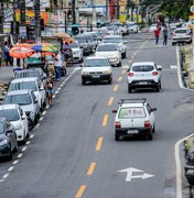 Rua Íris Alagoense começa a receber sinalização vertical