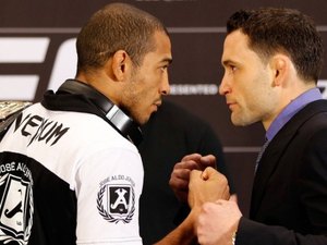 José Aldo já deixou cinco lutas pelo título do UFC por lesão