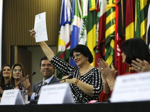 Governo lança programa Salve Uma Mulher