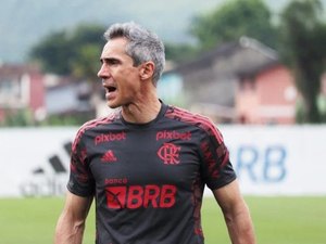 Paulo Sousa e diretoria do Flamengo minimizam pressão em meio à turbulência