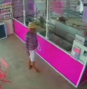 [Vídeo] Homem assalta sorveteria no Conjunto José Tenório