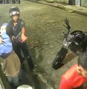 Homem anuncia roubo e diz que usará moto da vítima para cometer homicídio no Benedito Bentes