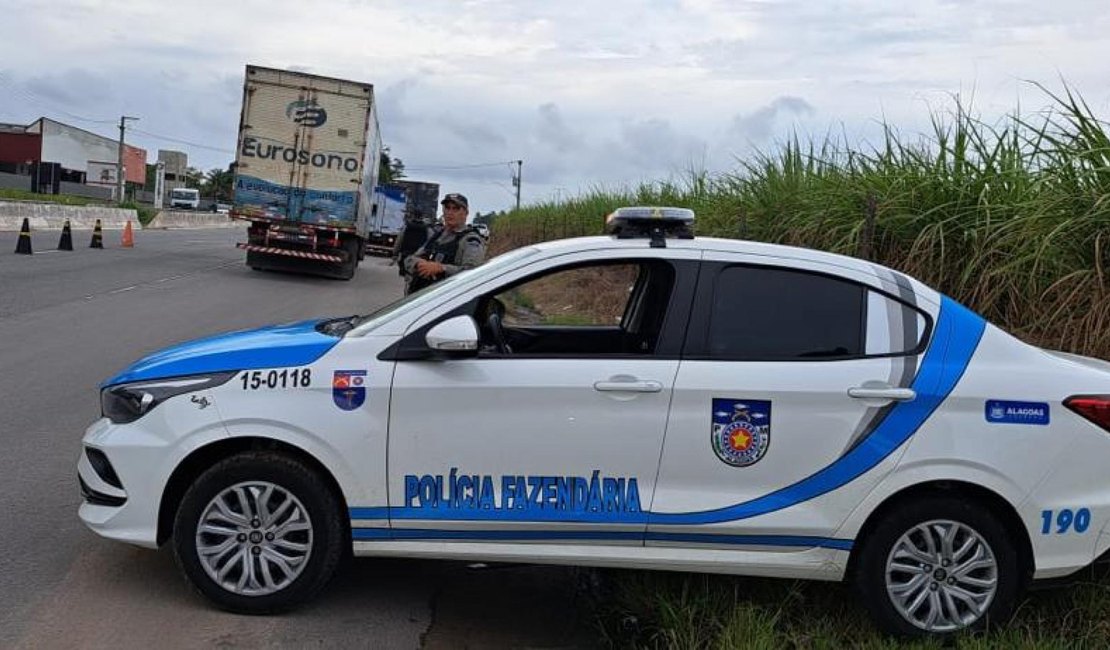 Operação integrada fiscaliza caminhões de cargas no interior de Alagoas