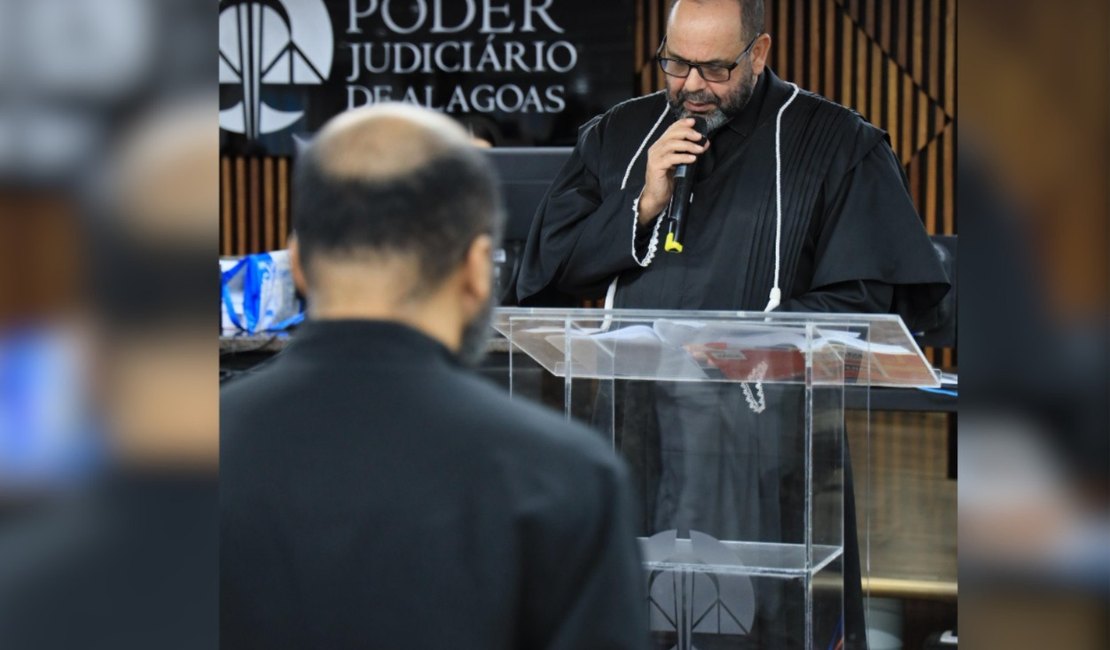 Defesa de serial killer pede ‘amor’ ao réu em vez de perdão; Ele é condenado a mais 24 anos
