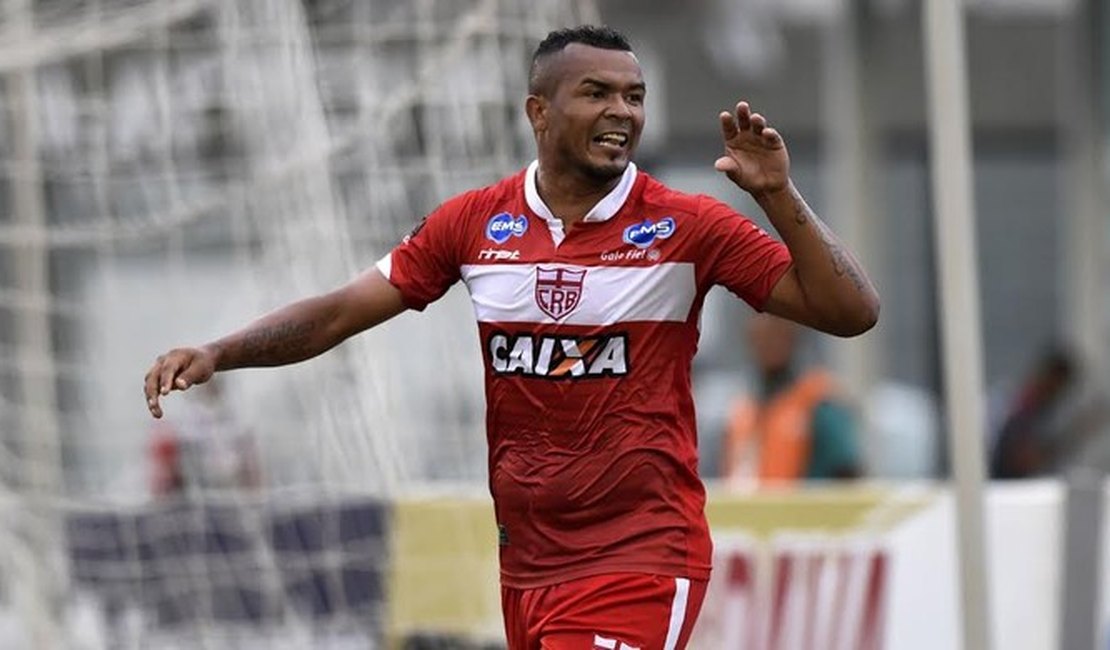 De volta: atacante Zé Carlos é contratado e vai defender o CRB na temporada de 2019