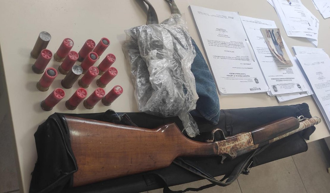 Polícia Civil prende mulher por posse ilegal de arma de fogo em Estrela de Alagoas