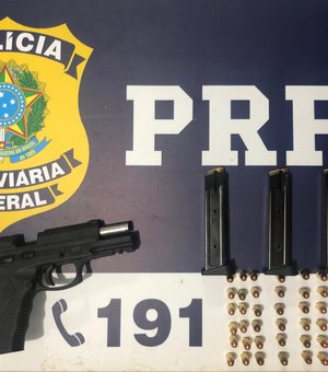 Homens são presos por porte ilegal de arma de fogo e uso de drogas ilícitas, em São Sebastião