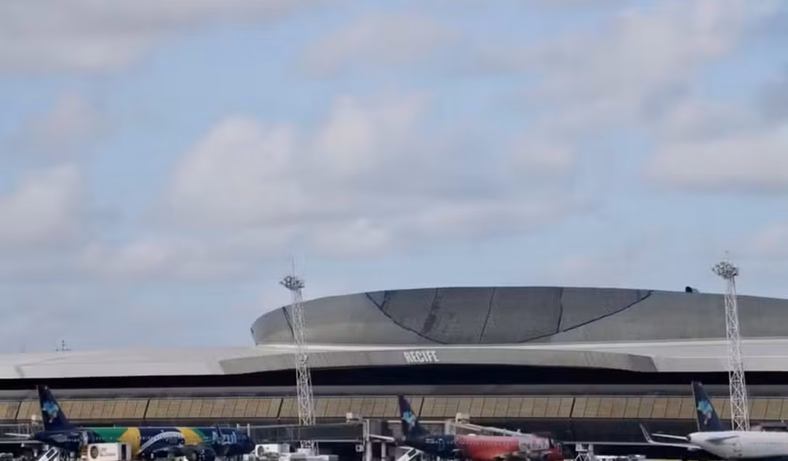 Mais de 10 voos são desviados do Aeroporto do Recife e ramal do metrô é interditado