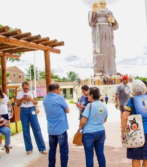 Milhares de fiéis são esperados na Romaria de Frei Damião que começa nesta sexta-feira (2) em Palmeira dos Índios