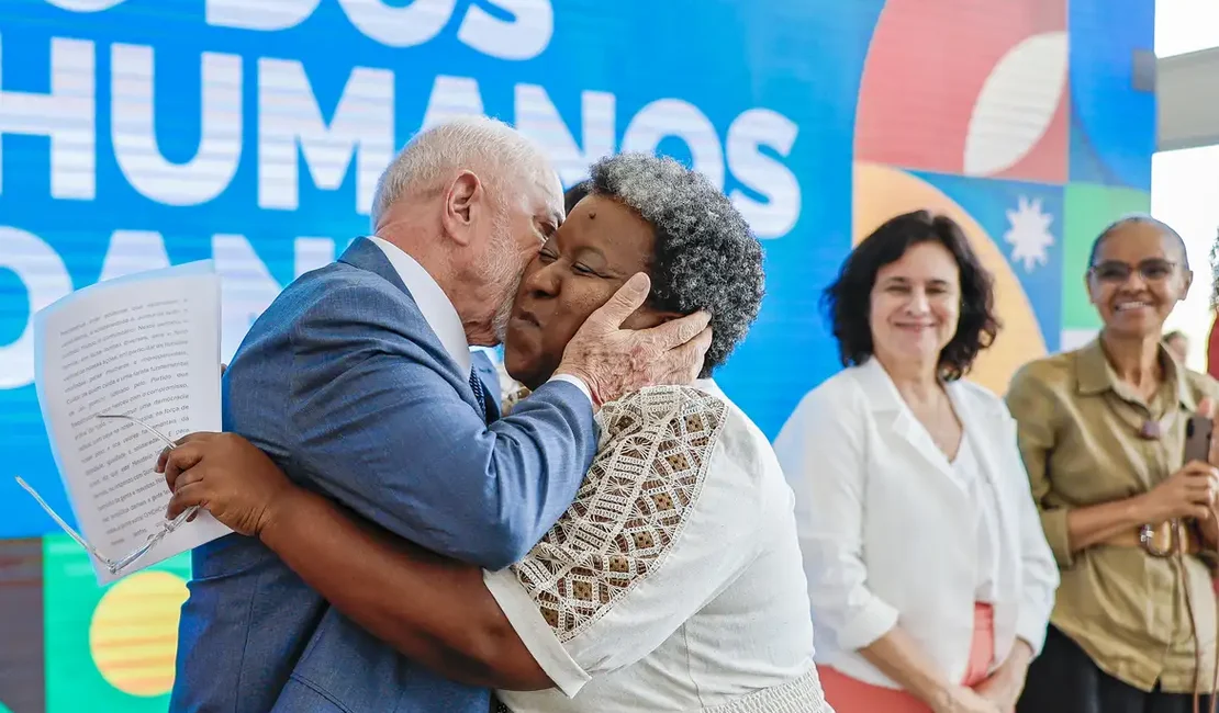 Macaé Evaristo toma posse como ministra dos Direitos Humanos