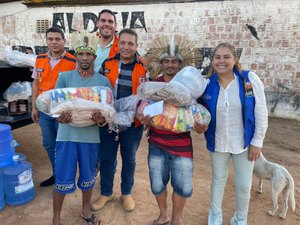 Prefeitura de Palmeira faz ação humanitária em Aldeia que teve alojamento interditado pela Defesa Civil