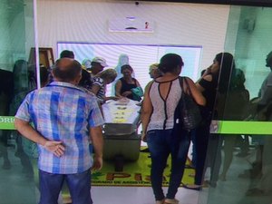 Em velório, mãe de Eliza Clívia diz que filha só fez boas obras 