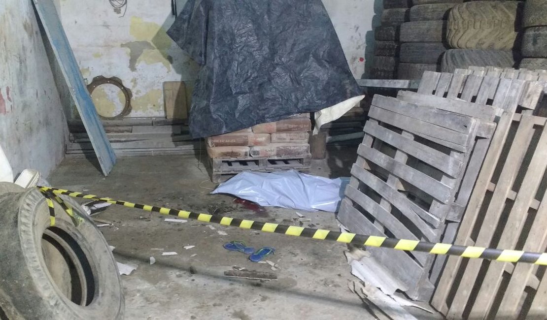 [Vídeo] Homem morre após cair de telhado em Arapiraca