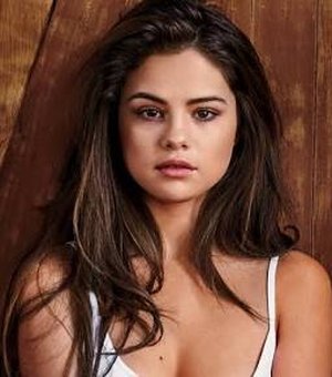 Selena Gomez diz ter sido vítima de 'abuso emocional' em relação com Justin Bieber