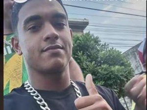 Adolescente morto na Jatiúca é identificado; suspeitos fugiram de carro