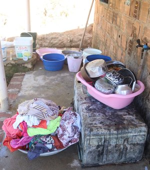 Moradores de Peroba sofrem com falta d’água