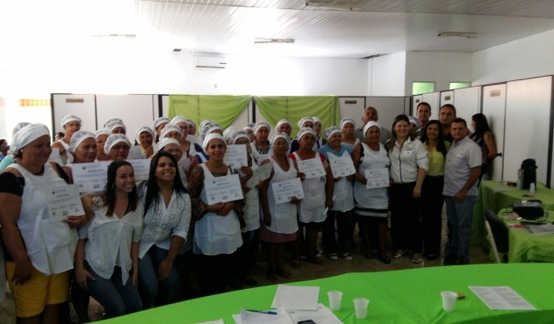 Servidores passam por capacitação em Feira Grande