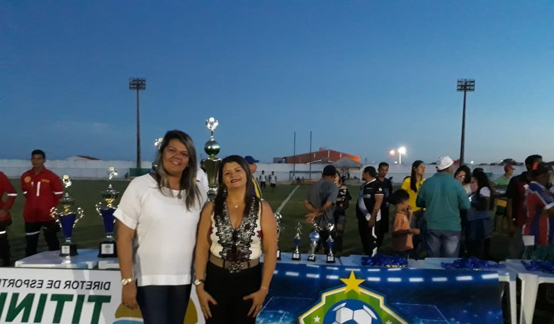 Vereadora Isabelita prestigia final da Copa Colegiense de Futebol 