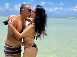 Denílson e Luciele Camargo se encantam com Maragogi