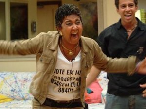 Cida, vencedora do BBB, vai parar na miséria em falência, é agredida por marido e perde até a casa onde morava