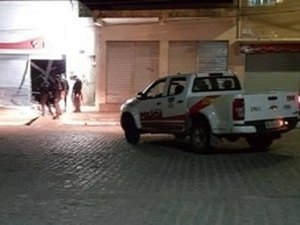 Bando armado e encapuzado explode agência do Bradesco no Município de Inhapi