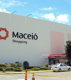 Jovem é preso suspeito de furtar roupas em loja de shopping em Maceió