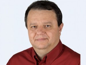 Fox sports anuncia contratação do narrador Deva Pascovicci