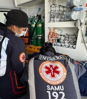 Samu transporta criança que se afogou em Marechal Deodoro para o HGE