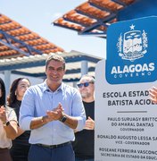 Ao lado do prefeito Dani, governador Paulo Dantas recebe Comenda Costa dos Corais