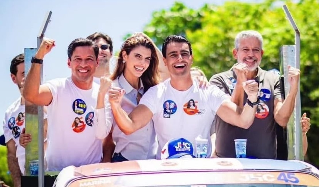 Arthur Lira, JHC e Marina comandam carreata por bairros de Maceió
