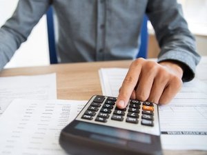 Justiça condena associação por descontos em conta de idosa