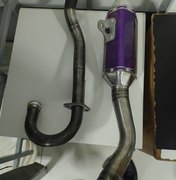 PM flagra moto com descarga adulterada e excesso de ruído no interior de AL