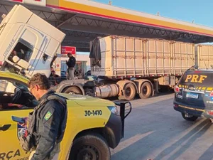 Motorista de carreta é abordado em Arapiraca por suspeita de transporte de carga sem nota fiscal
