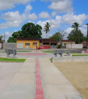 Prefeitura de Penedo constrói praça no povoado quilombola Tabuleiro dos Negros
