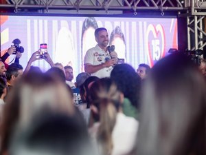 Paulo inaugura comitê em Arapiraca prometendo continuar com programas sociais