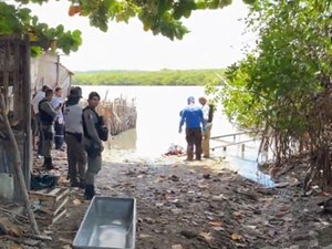 Cadáver é encontrado boiando às margens da Lagoa Mundaú na Favela do Peixe