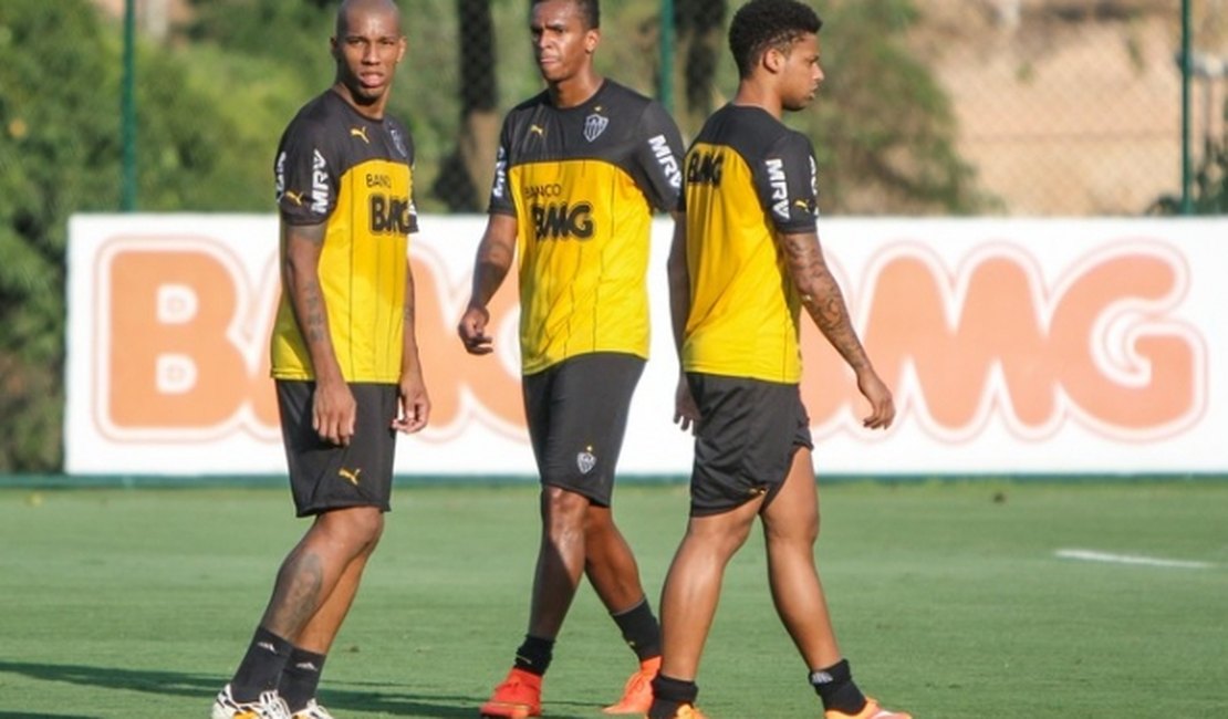 Diretoria do Galo afasta Jô, André e Emerson Conceição por indisciplina