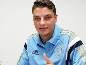 Volante do Palmeiras acerta com time da 2ª divisão do Japão