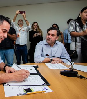 Paulo Dantas assina termo de compromisso para construção de Policlínica em Palmeira dos Índios
