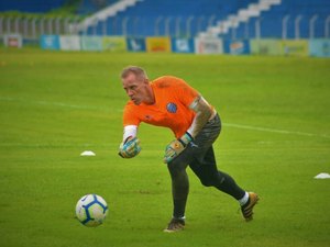 Goleiro do CSA confia em bom final de Série A e foca em duelo com Flu