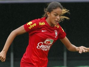 Artilheira do Brasileirão 2015 também quer ser campeã