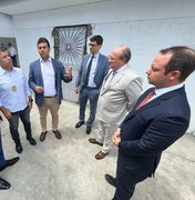 Juízes inspecionam ala de presídio para atestar se instalações atendem exigências para manter Collor