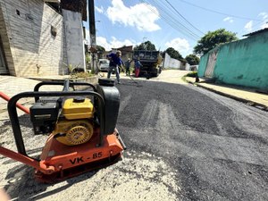 Rio Novo é beneficiado com mutirão da Operação Tapa-Buraco